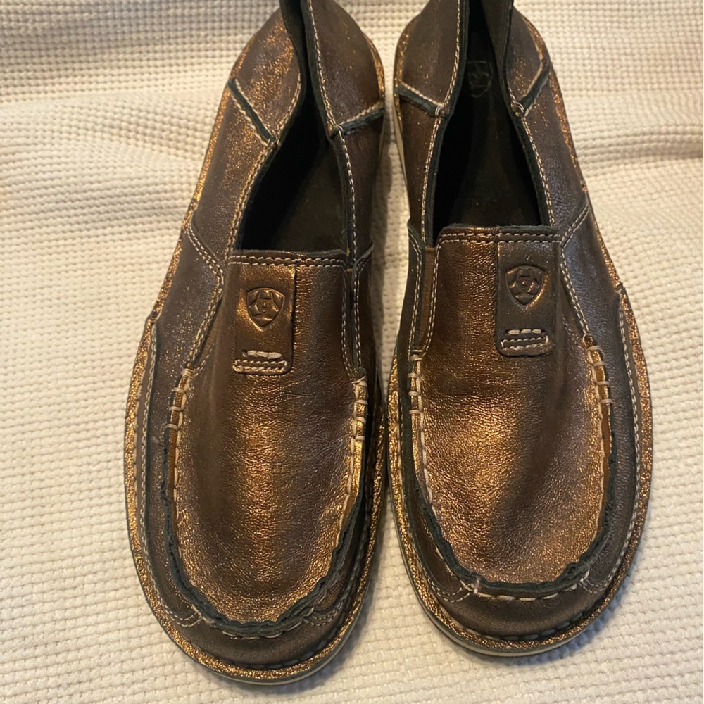 Bronze color never worn out, Ariat slip ons.